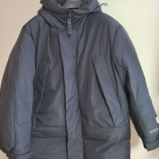 비이커 고어텍스 패딩