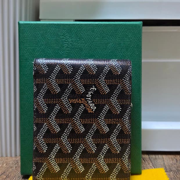 고야드 빅투아르 반지갑 판매합니다