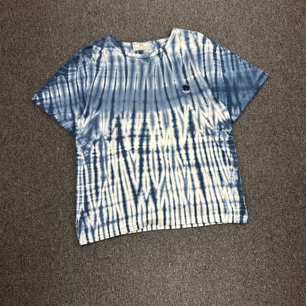 OS)Japanese vintage 화이트 블루 타이다이 패턴 반팔