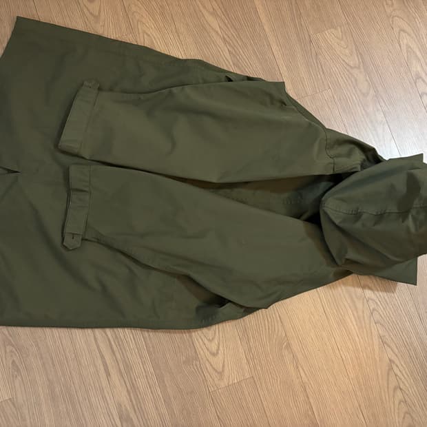 상태최상 유니클로 오버핏 블럭테크 피쉬테일 야상 웨더코트 여L 남m