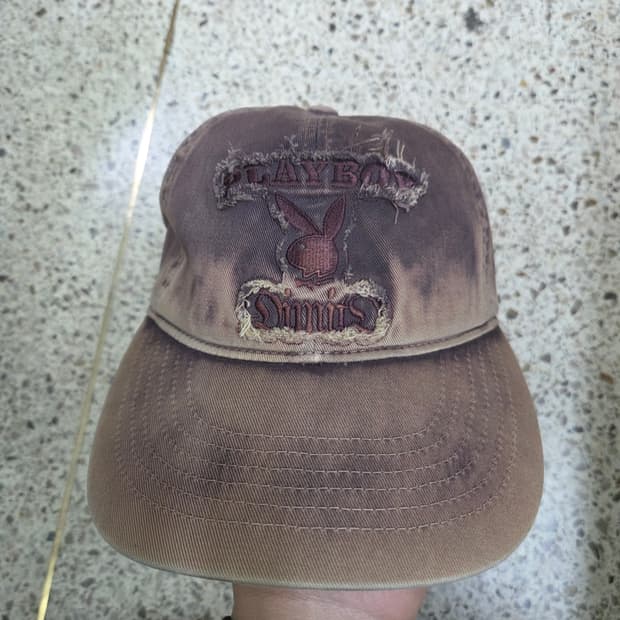 디미토 플레이보이 모자