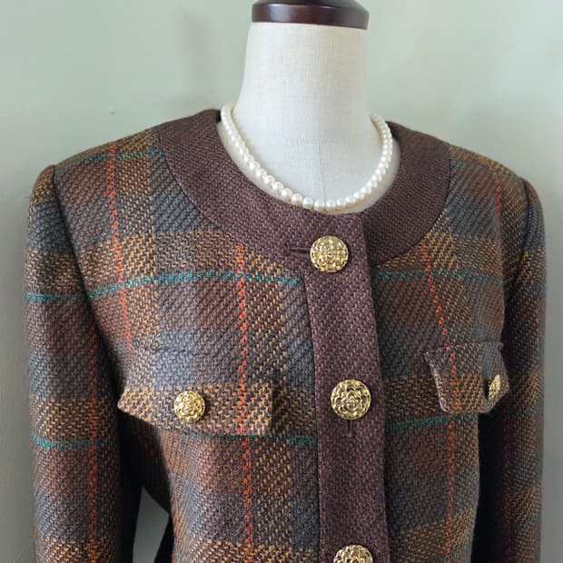 체크 뉴울100 금장 단추 자켓