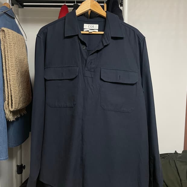 COS 코스 하프플래킷 셔츠 네이비(L)