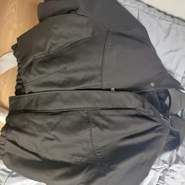 SONOZIO 검정색 패딩 점퍼