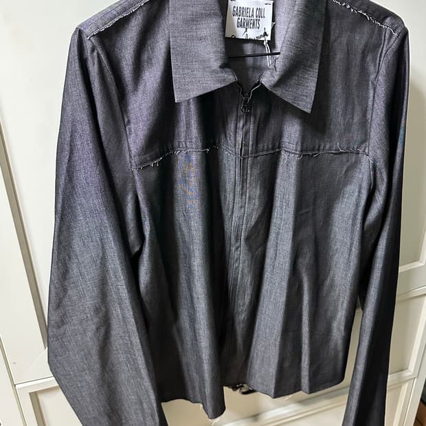 가브리엘라 콜 가먼츠 No.222 아모멘토 별주 데님 지퍼 셔츠