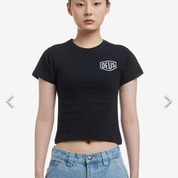 데우스엑스마키나서울 크롭반팔
