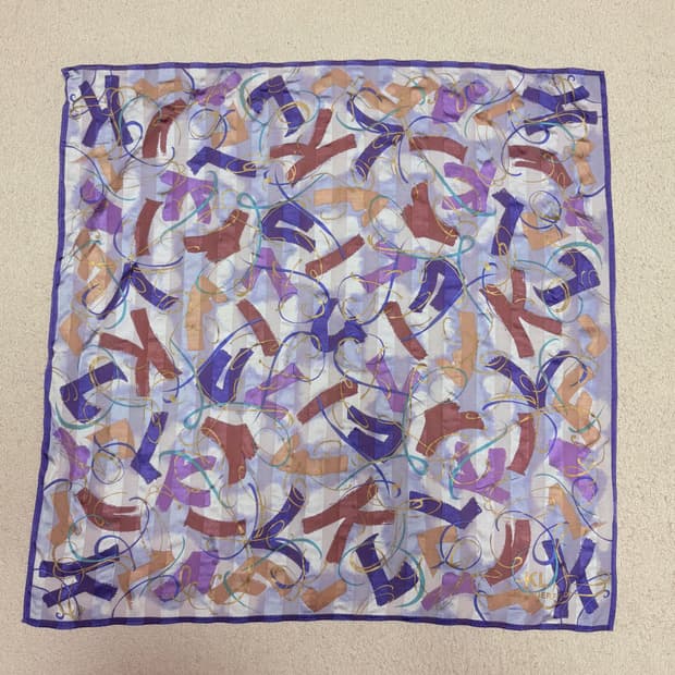 칼 라거펠트(Karl Lagerfeld) 실크 혼방 스카프