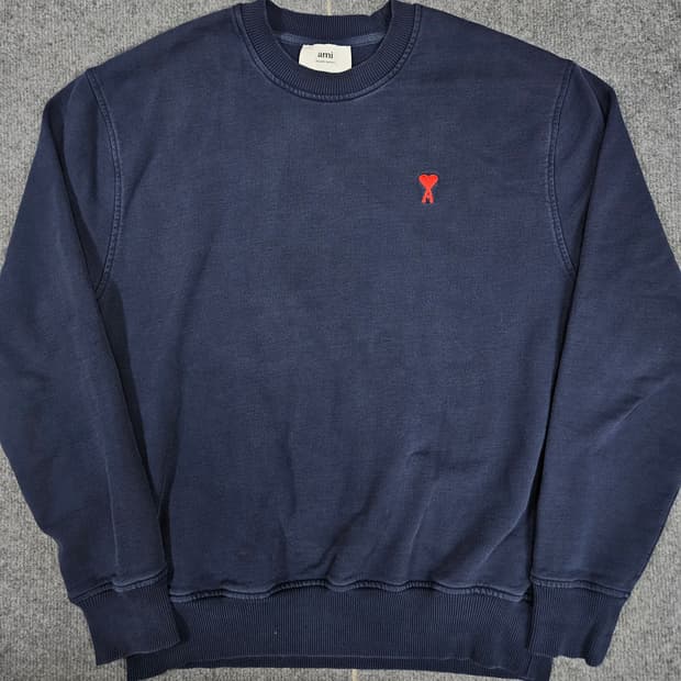 아미 스몰 하트 로고 맨투맨 급처