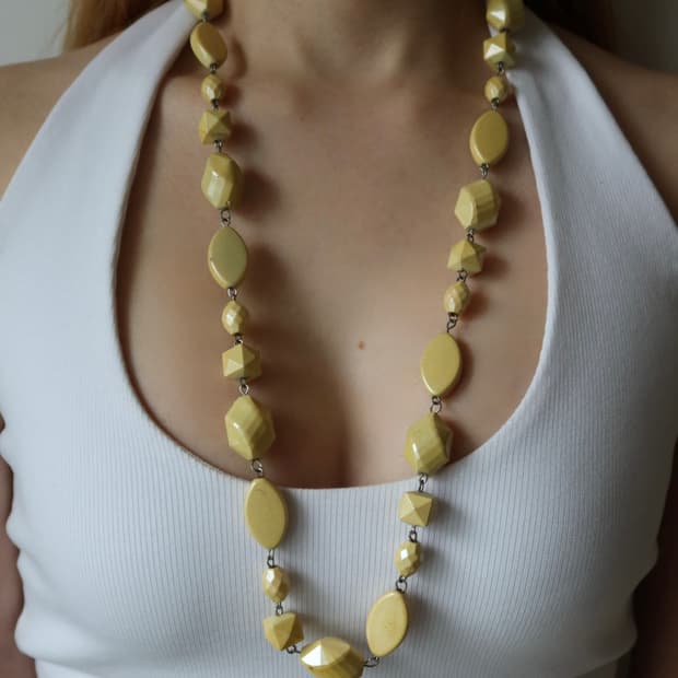 vintage soft yellow necklace
