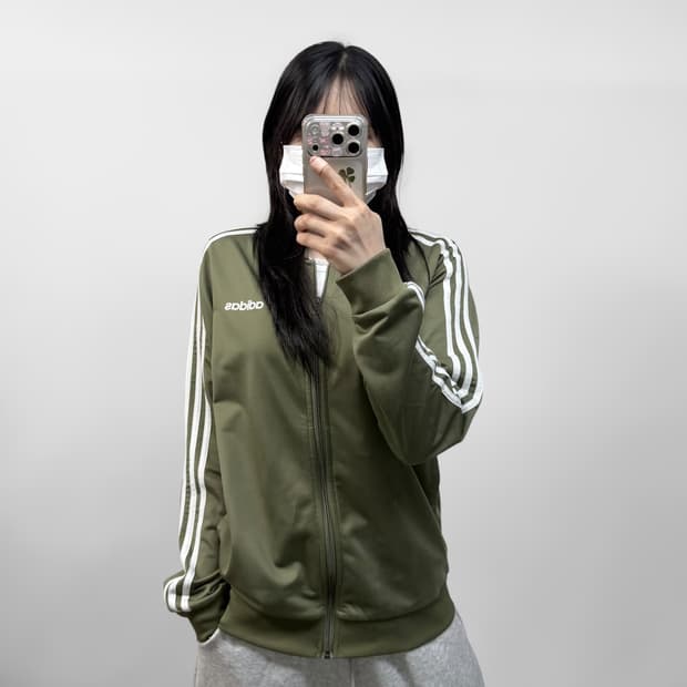 아디다스 에센셜 트랙탑 져지 카키