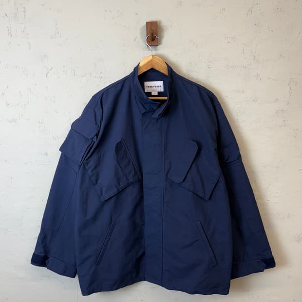 YESEYESEE 예스아이씨 유틸리티 필드자켓 네이비