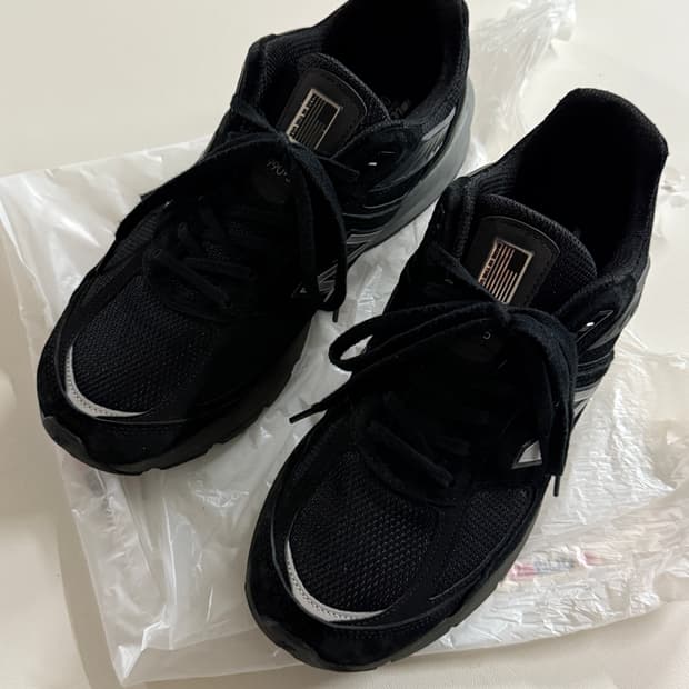 뉴발란스 990v5 블랙 275