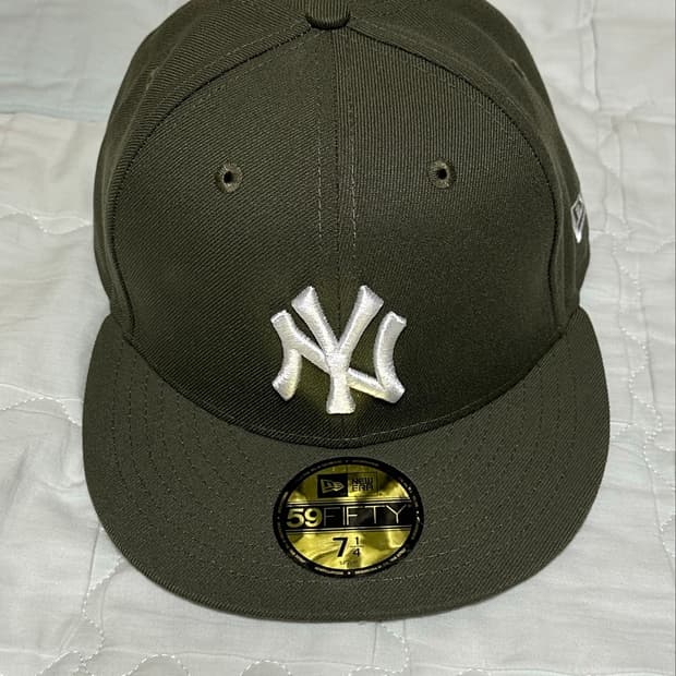 뉴에라 59FIFTY 뉴욕 양키스 7 1/4올리브