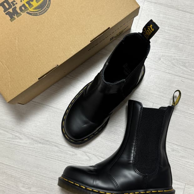 닥터마틴 2976 하이 스무스 블랙 230