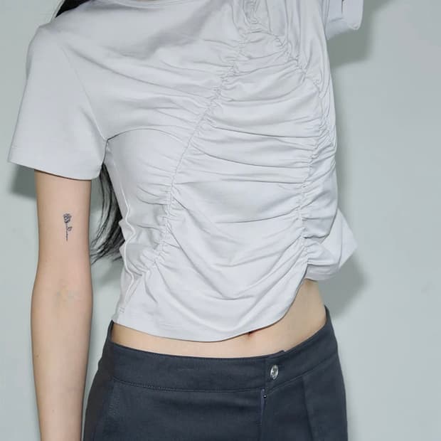이레귤러 셔링 하프 티셔츠
