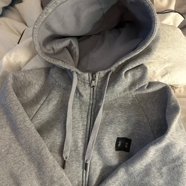 언더아머 후드집업