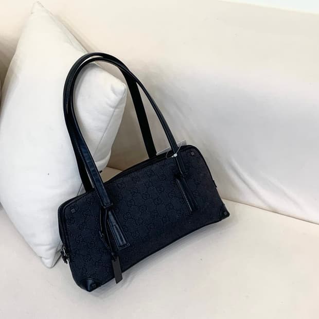 구찌 GG 캔버스 숄더백 (정품)