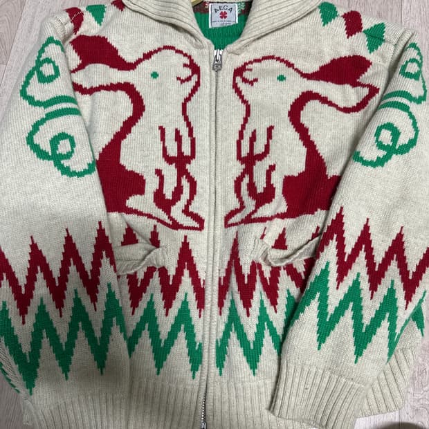 에이카 화이트 토끼 니트 집업