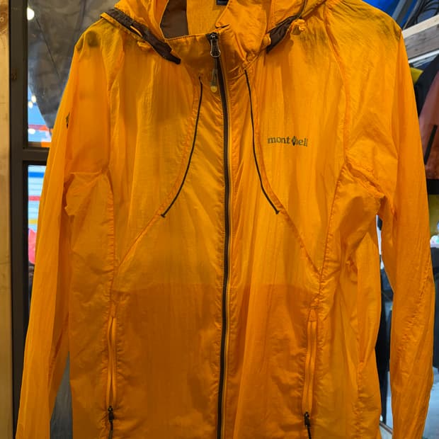 몽벨 오렌지 윈드브레이커