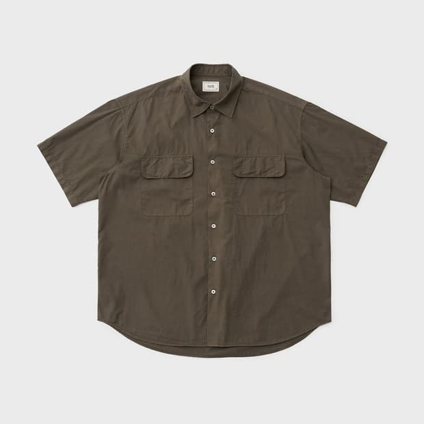 (2)어나더오피스 반팔셔츠 브라운 상태좋음 팝니다.