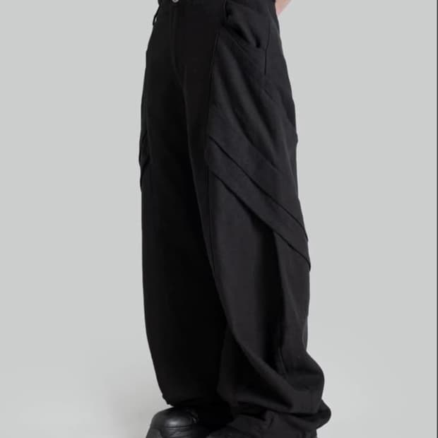 (M) 지용킴 jiyongkim 24ss 커브드 트라우저