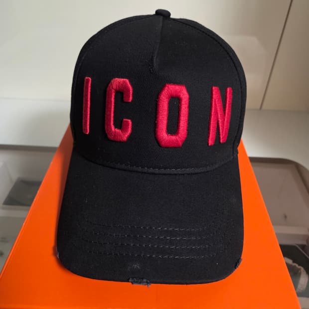디스퀘어드 ICON 자수 로고 볼캡 블랙