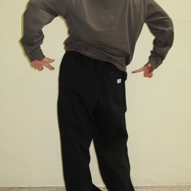 론론 하트 스티치 포켓 조거팬츠 블랙