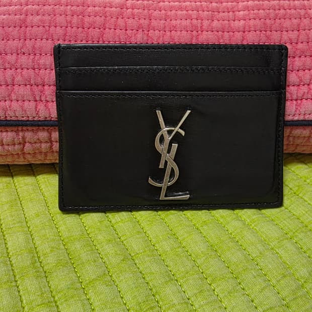 (정품) 생로랑 모노그램 카드지갑/남녀공용/개인/팝니다.