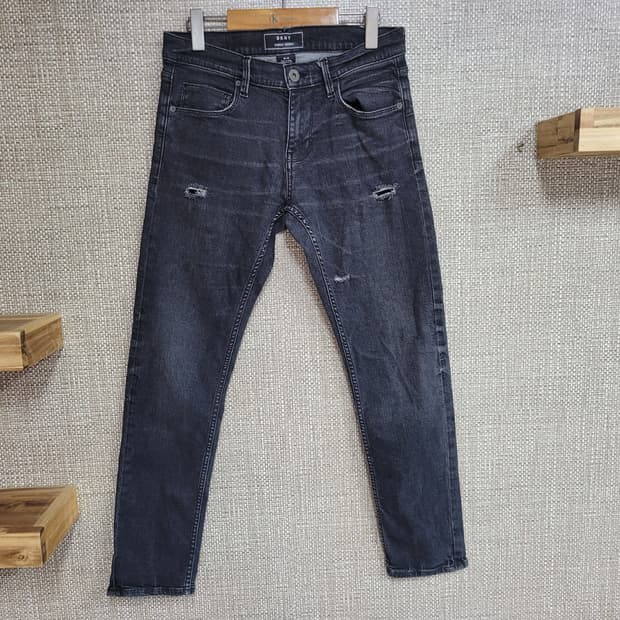 30~31인치 DKNY 슬림핏 청바지 흑청 