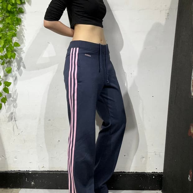 아디다스 네이비 부츠컷 대장급 핑크 삼선 와이드 트레이닝 팬츠 S