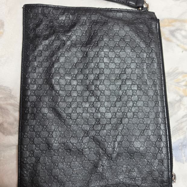 구찌 마이크로시마클러치 27/20