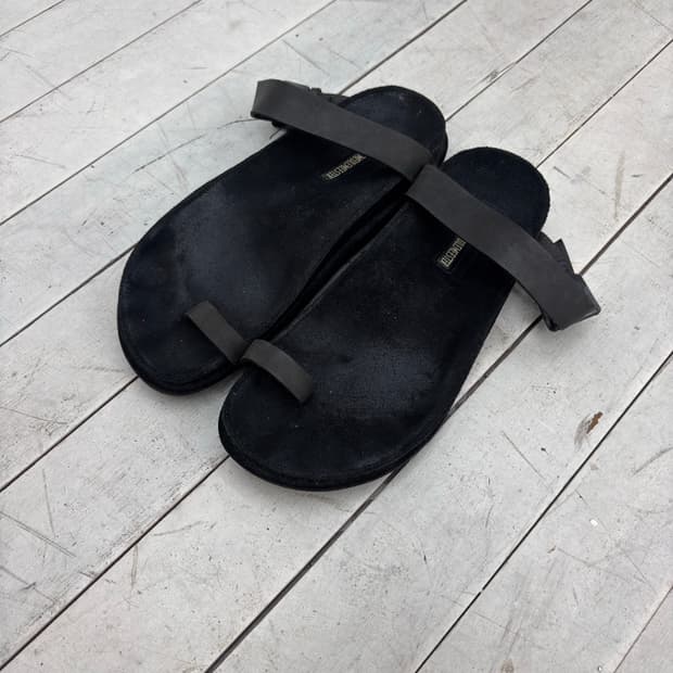 LEATHER SANDAL