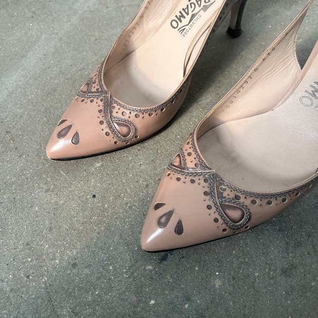 Salvatore Ferragamo 윙팁 스틸레토 힐 