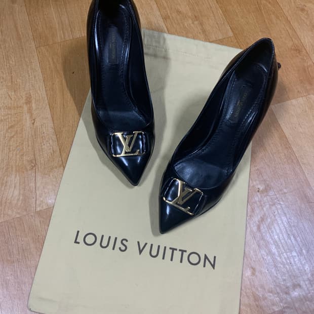 루이비통 로고-플레이 펌프스(35.5 사이즈)