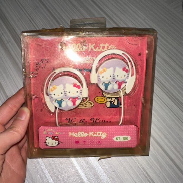 고전 키티 헤드폰