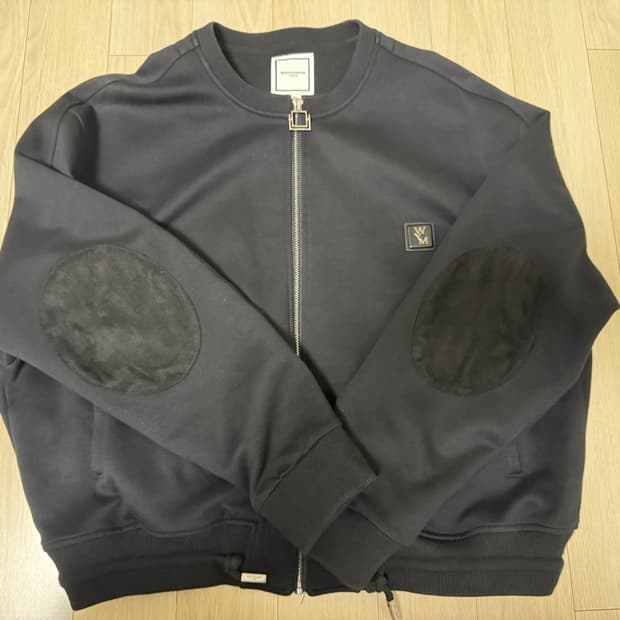 우영미 집업스웨트셔츠팝니다 46사이즈