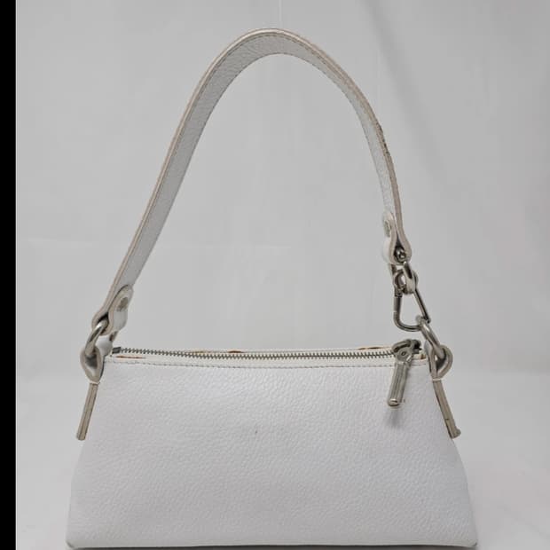 정품 버버리 화이트 가죽 미니 숄더백
