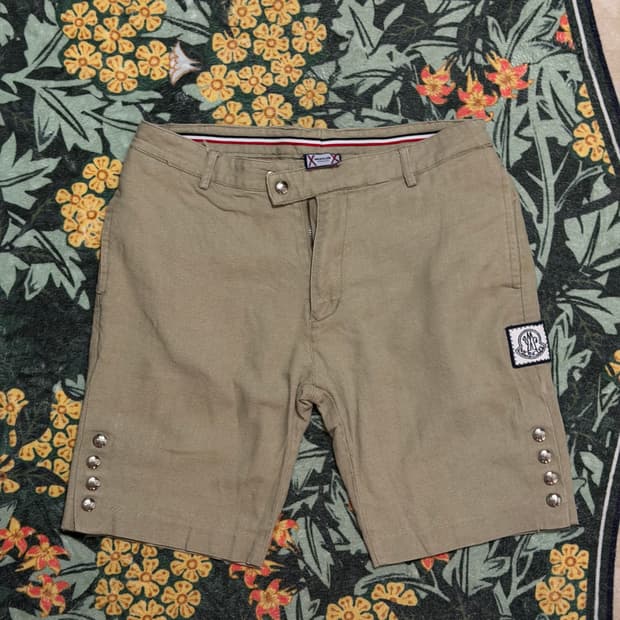 몽클레어 반바지