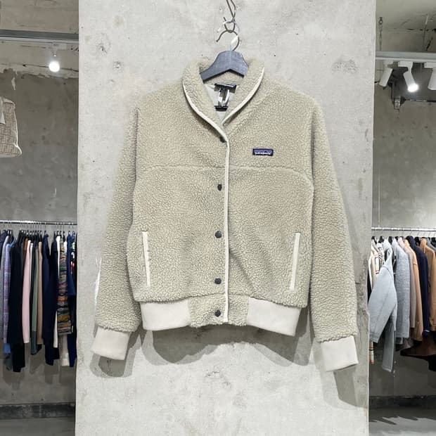 파타고니아 베이지 스냅 버튼 숄 카라 플리스