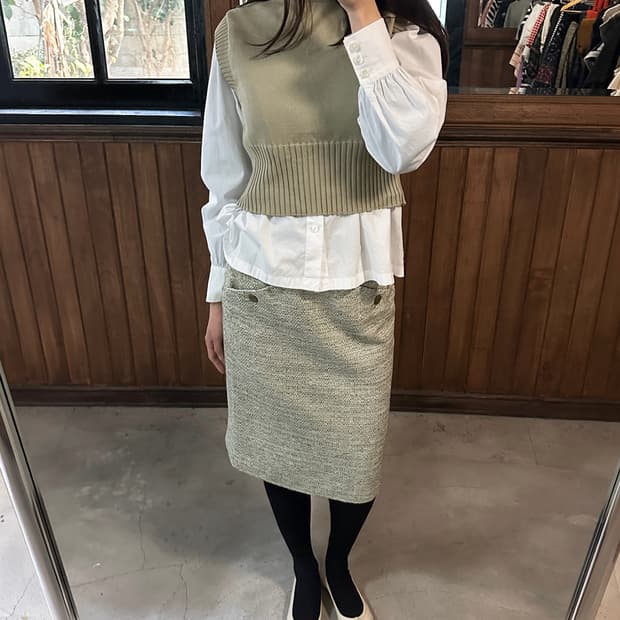 AURALEE back button knit vest