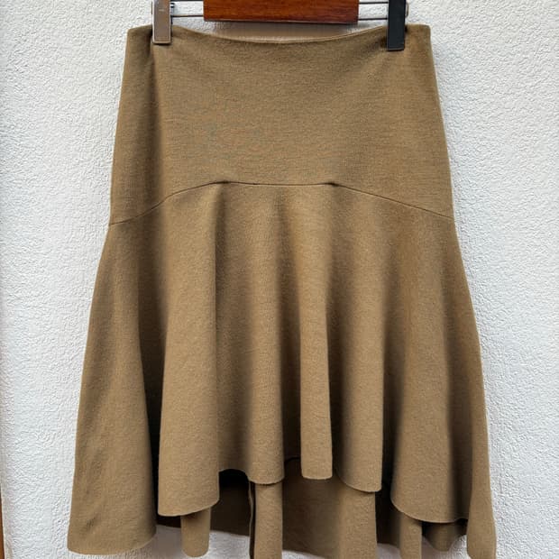 바네사브루노 스커트