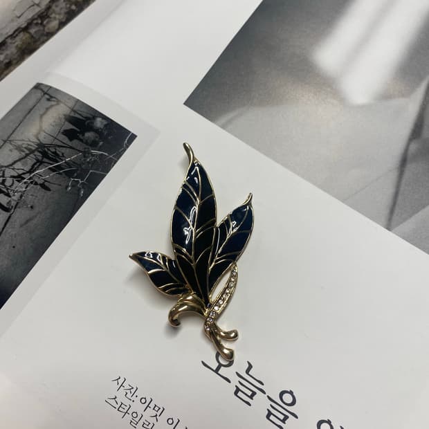 일본 빈티지 리프 브로치 큐빅