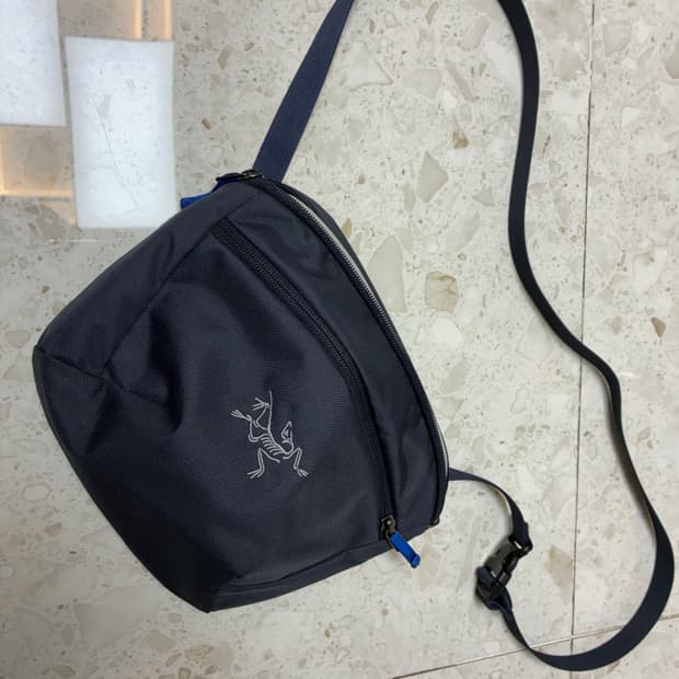 아크테릭스 맨티스2 웨이스트백 네이비