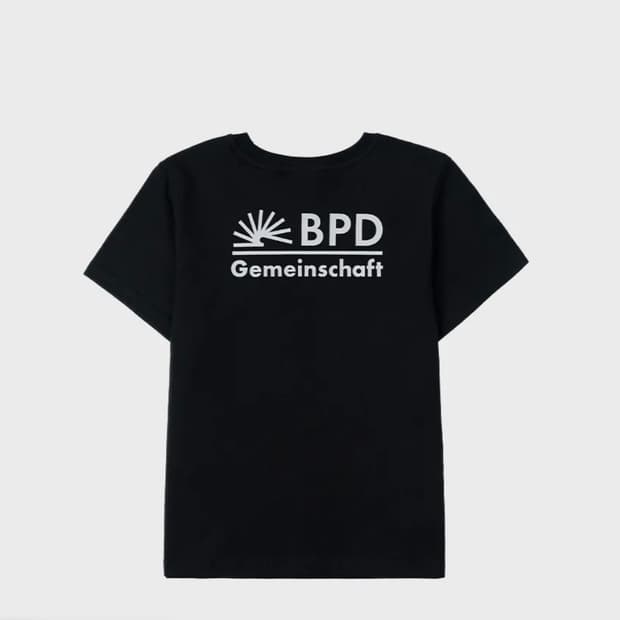 베를린포토북디스트리뷰션 (W) 001 GEMEINSCHAFT TEE (