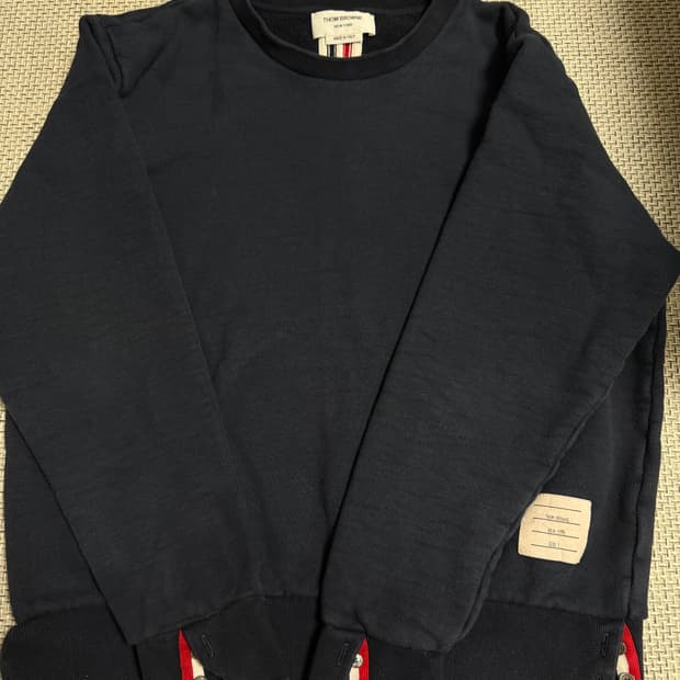 신형 톰브라운 백삼선 네이비 맨투맨 3사이즈