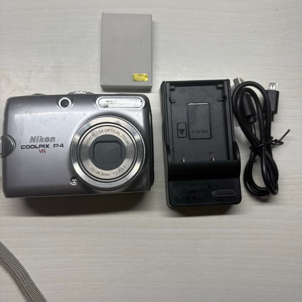 니콘 쿨픽스 p4 Nikon coolpix