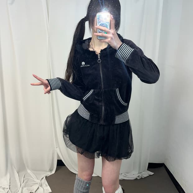 Y2K무드 블랙 벨벳 퍼트리밍 후드집업