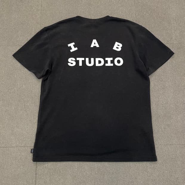 iab studio 아이앱 스튜디오 티셔츠