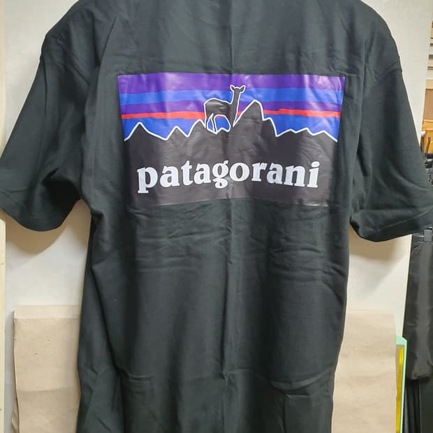 파타고라니 패러디 반팔티셔츠 