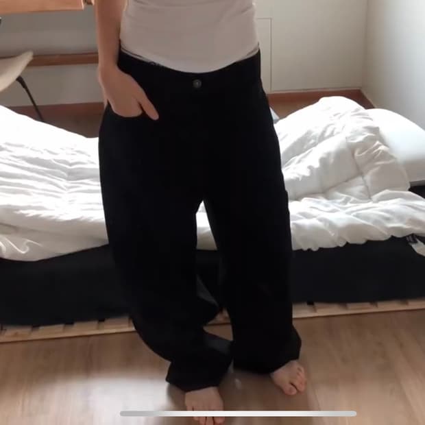 이알티알 Essential Relaxed Denim Pants